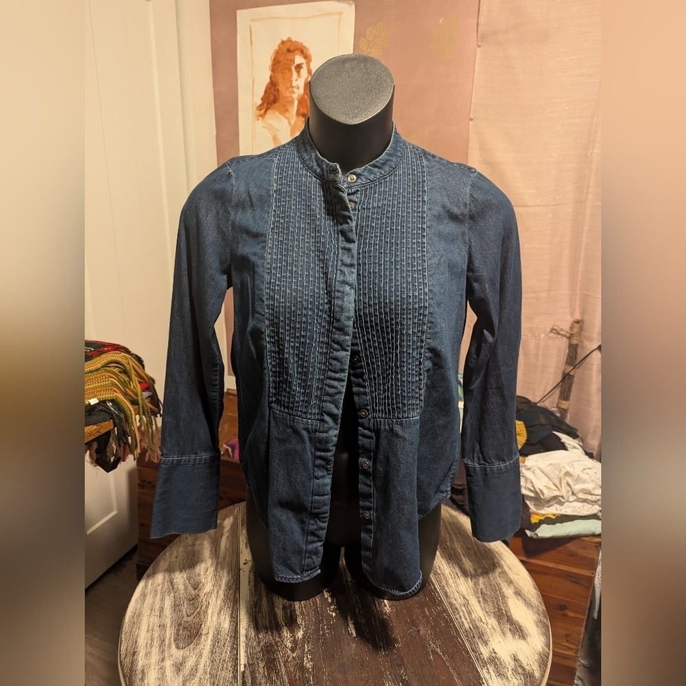 Banana Republic Ribbed button‎ down jean jacket size small